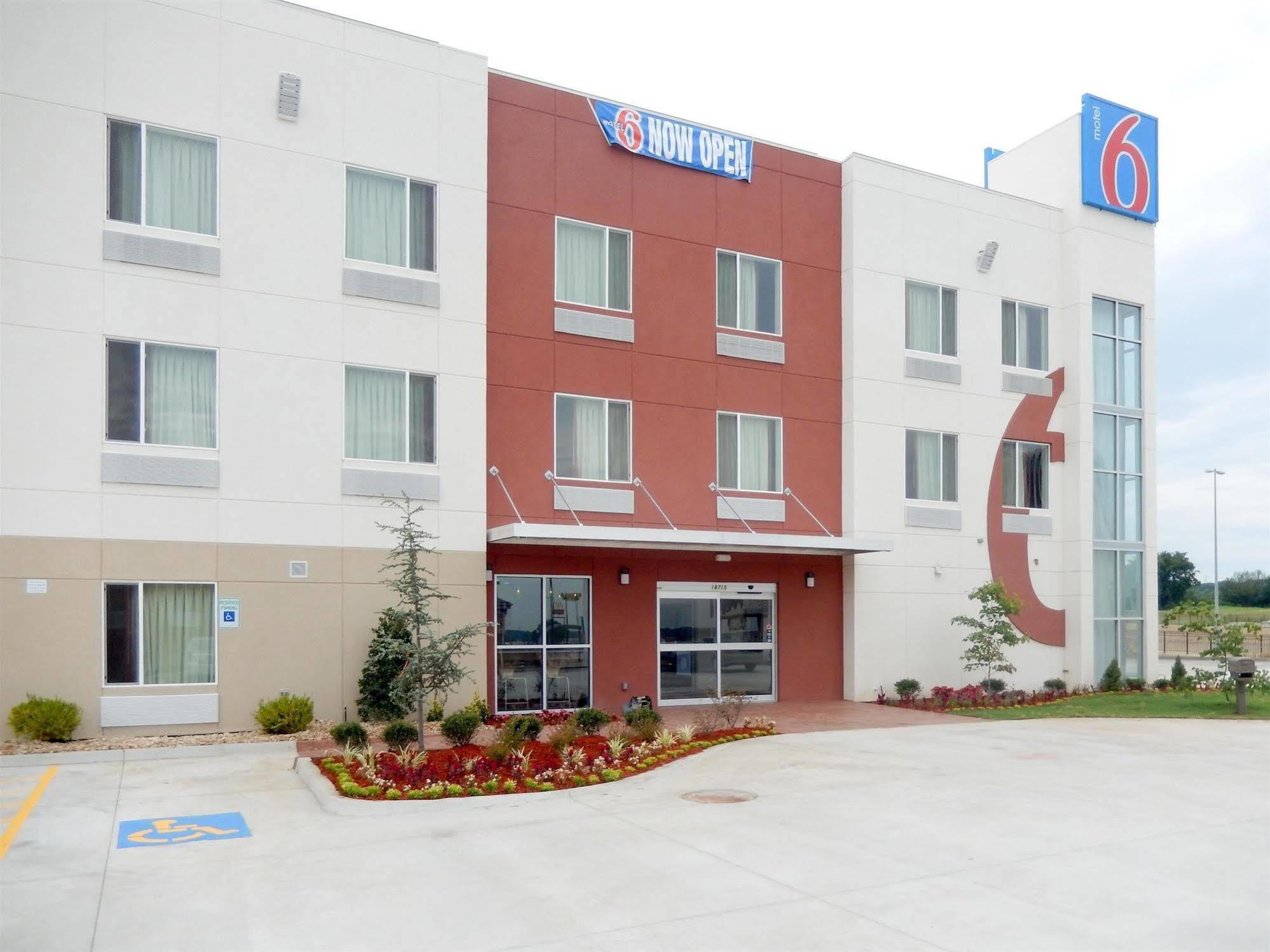 Motel 6-Tulsa, Ok Catoosa Bagian luar foto